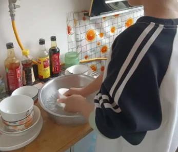 伊犁帮妈妈做家务的收获有哪些？